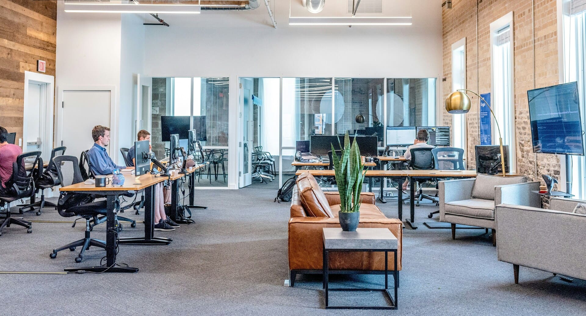 Omnigest – Hero Background